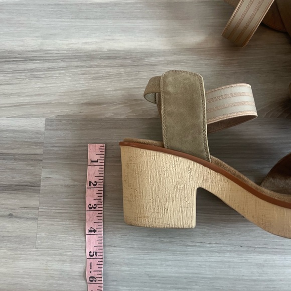 Pierre Dumas 9 Brown Platform Sandals - Picture 7 of 7